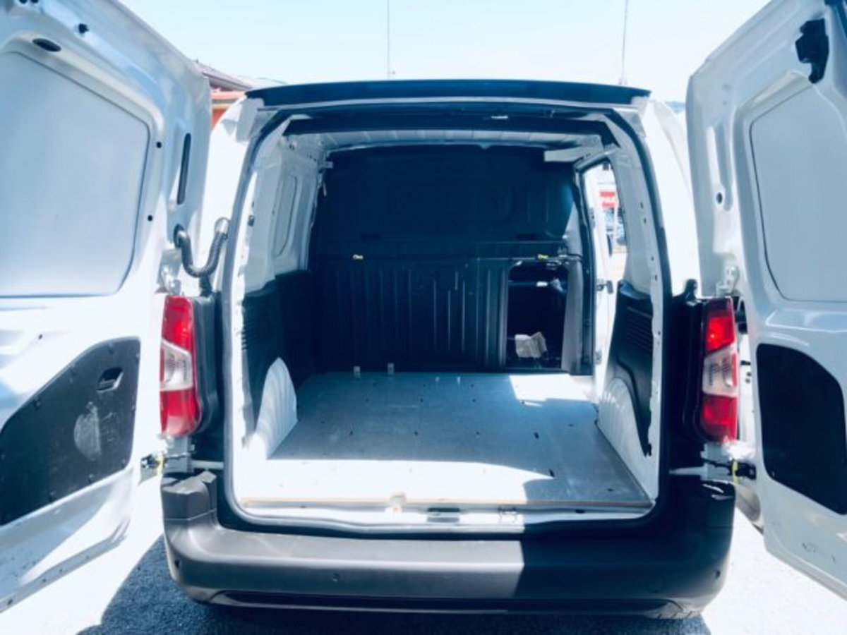 Citroen Berlingo Furgone BlueHDi 100 S&S Van 3 posti Club L1 (16)