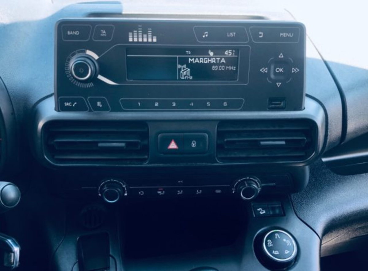 Citroen Berlingo Furgone BlueHDi 100 S&S Van 3 posti Club L1 (20)