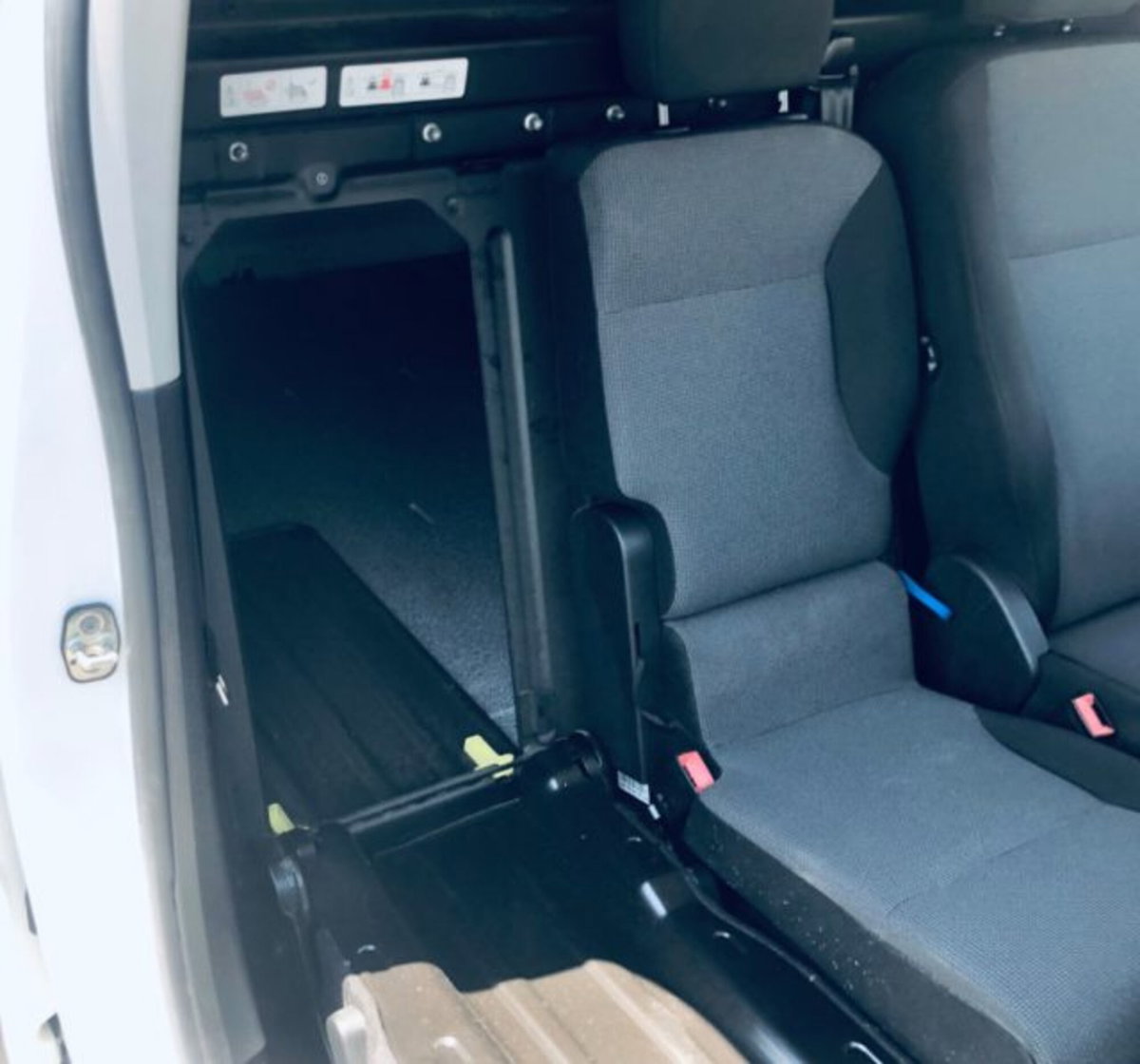 Citroen Berlingo Furgone BlueHDi 100 S&S Van 3 posti Club L1 (5)