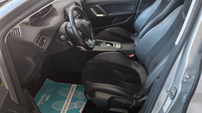 Peugeot 308 BlueHDi 120 S&S EAT6 Allure (11)