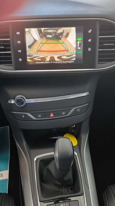 Peugeot 308 BlueHDi 120 S&S EAT6 Allure (18)