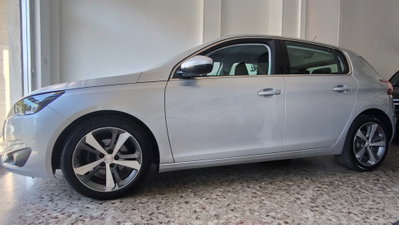 Peugeot 308 BlueHDi 120 S&S EAT6 Allure (5)