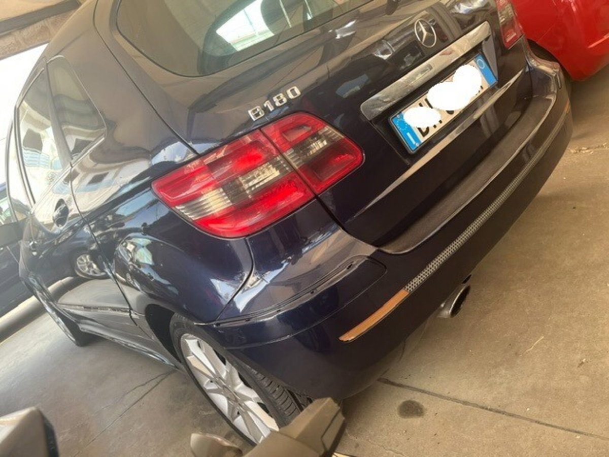 Mercedes-Benz Classe B 180 CDI Sport (12)