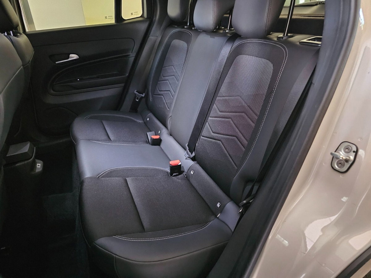 Jeep Avenger 1.2 turbo Summit fwd 100cv (20)