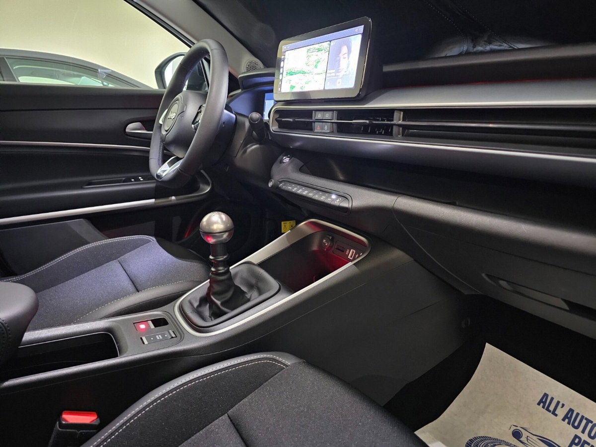 Jeep Avenger 1.2 turbo Summit fwd 100cv (9)