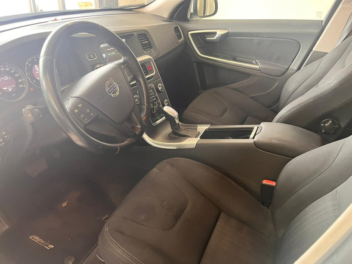 Volvo S60 D3 Geartronic Kinetic (10)
