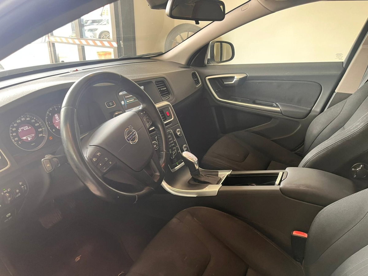 Volvo S60 D3 Geartronic Kinetic (11)