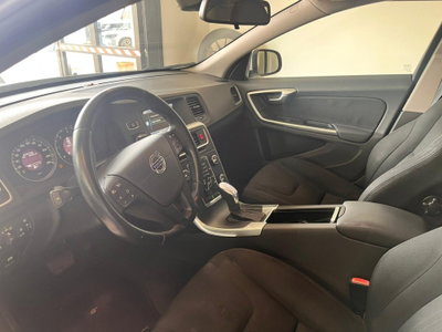 Volvo S60 D3 Geartronic Kinetic (11)