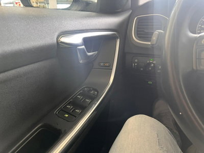 Volvo S60 D3 Geartronic Kinetic (9)