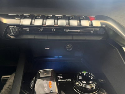 Peugeot 3008 BlueHDi 130 S&S EAT8 GT Line (10)