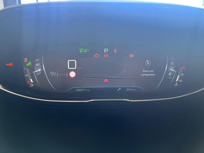 Peugeot 3008 BlueHDi 130 S&S EAT8 GT Line (13)