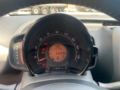 Toyota Aygo Connect 1.0 VVT-i 72 CV 5 porte x-music MMT (14)