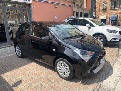 Toyota Aygo Connect 1.0 VVT-i 72 CV 5 porte x-music MMT (4)
