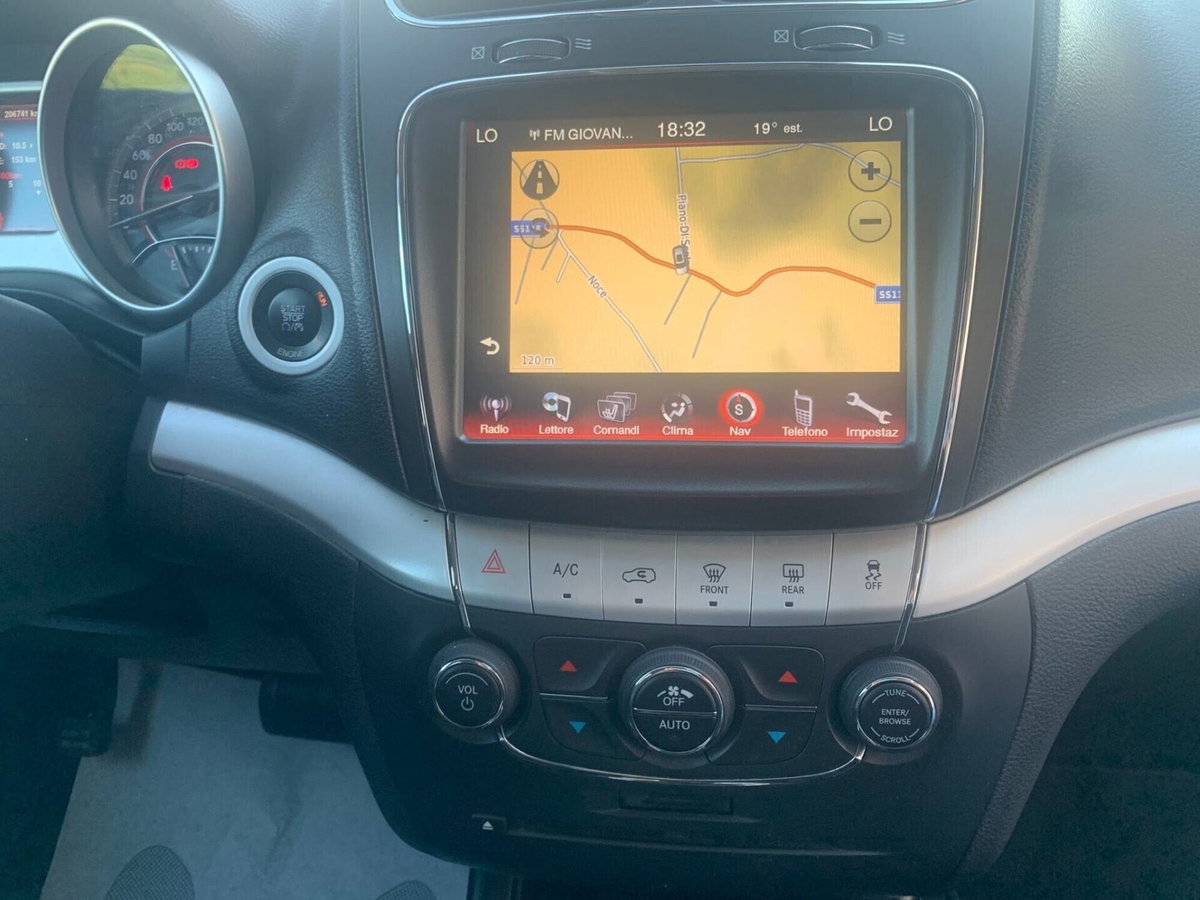 Fiat Freemont 2.0 Mjt 170 CV 4x4 Automatica Lounge (16)