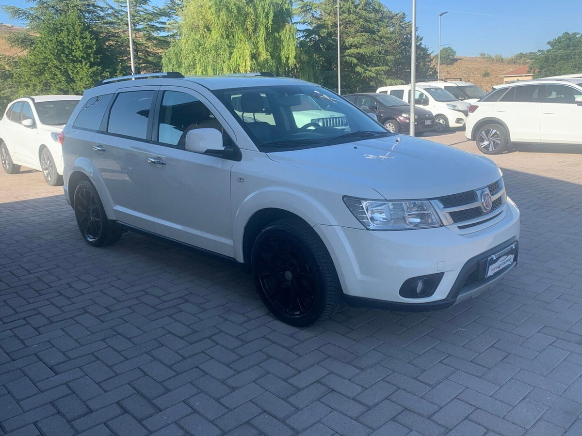 Fiat Freemont 2.0 Mjt 170 CV 4x4 Automatica Lounge (2)