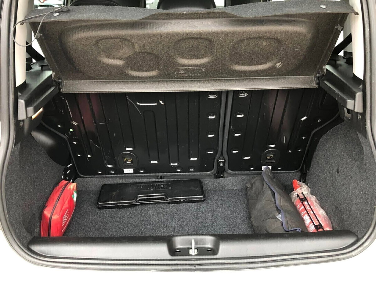 Fiat Panda 1.3 MJT 95 CV S&S 4x4 (12)