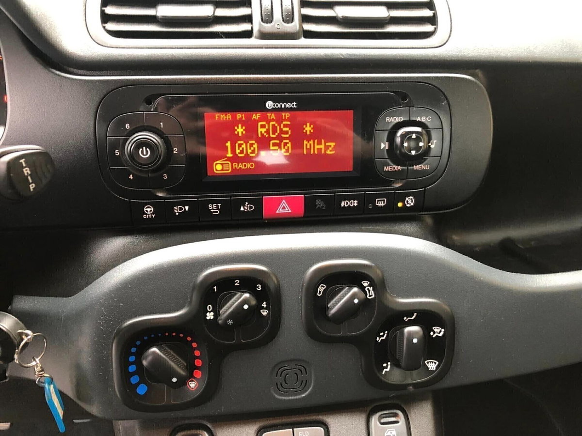 Fiat Panda 1.3 MJT 95 CV S&S 4x4 (13)
