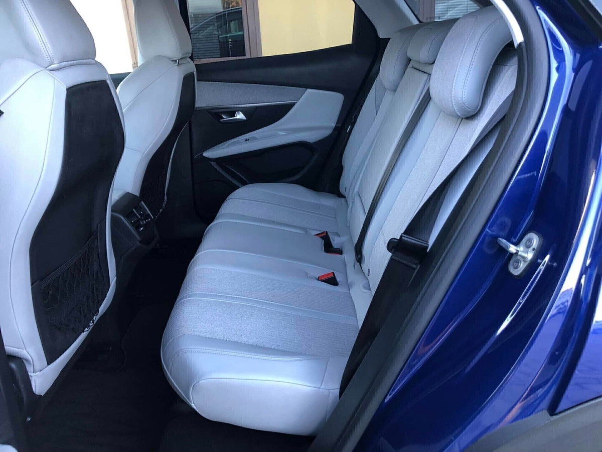 Peugeot 3008 BlueHDi 130 S&S EAT8 Allure Pack (15)