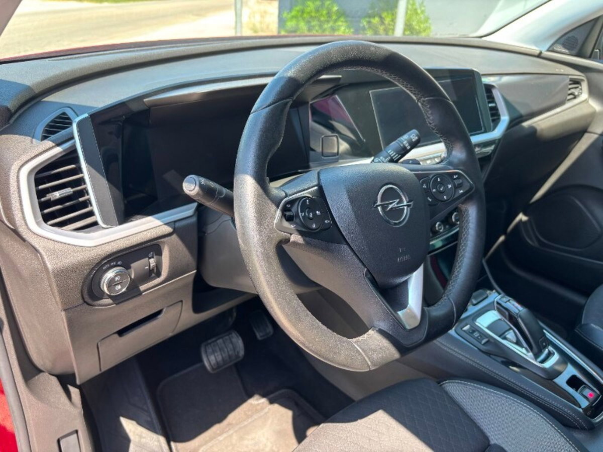 Opel Grandland 1.5 diesel Ecotec aut. Business Elegance (18)