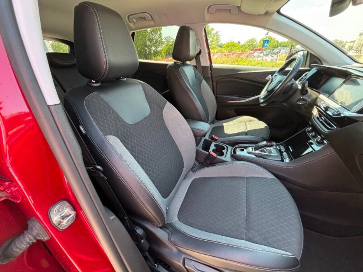 Opel Grandland 1.5 diesel Ecotec aut. Business Elegance (20)