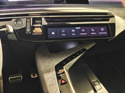 Peugeot 3008 1.2 hybrid GT Exclusive 145cv e-dcs6 (12)