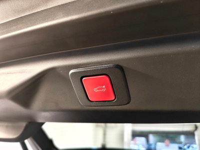 Peugeot 3008 1.2 hybrid GT Exclusive 145cv e-dcs6 (15)