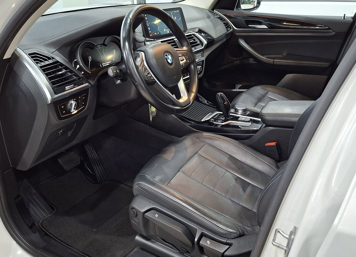 BMW X3 xDrive20d Luxury (15)