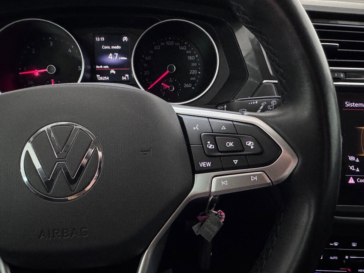 Volkswagen Tiguan 2.0 TDI SCR Life (18)