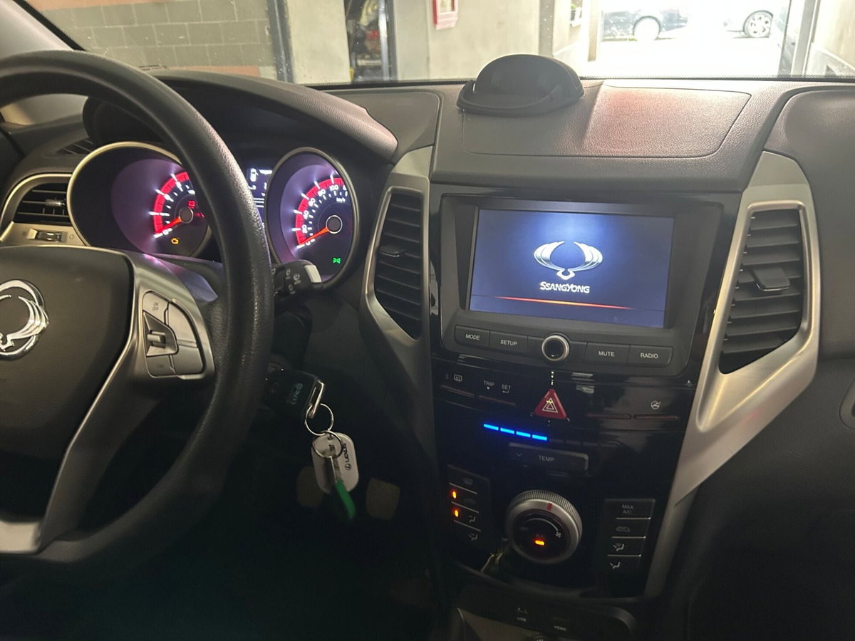 Ssangyong Tivoli 1.6 2WD Start (9)