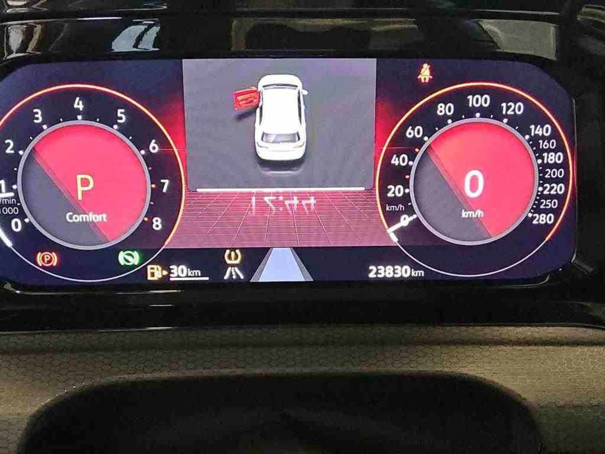 Volkswagen Golf 2.0 TSI GTI DSG (5)