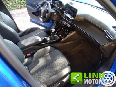 Peugeot 2008 BlueHDi 110 S&S GT (16)