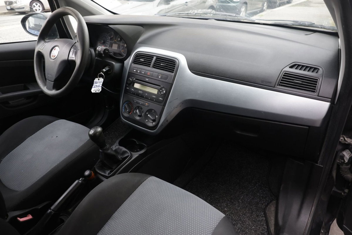 Fiat Grande Punto 1.3 MJT 75 CV 5 porte S&S Actual (10)