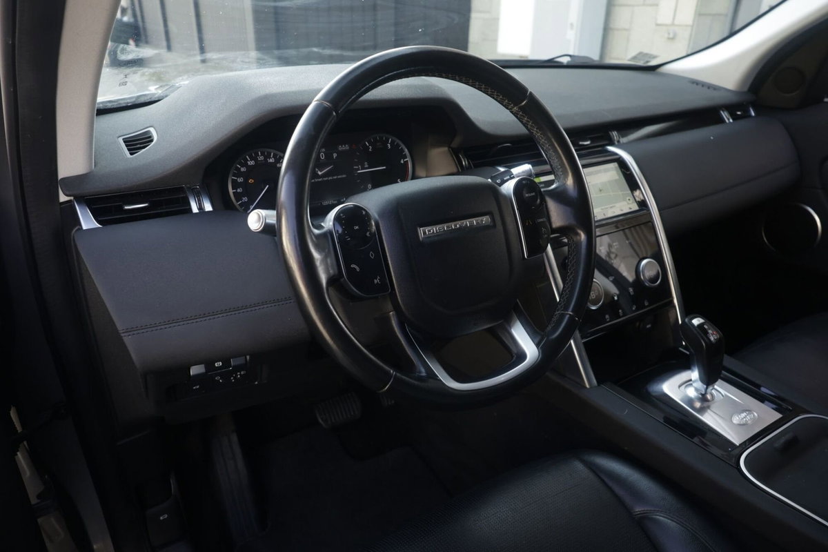Land Rover Discovery Sport 2.0 TD4 150 CV HSE (14)