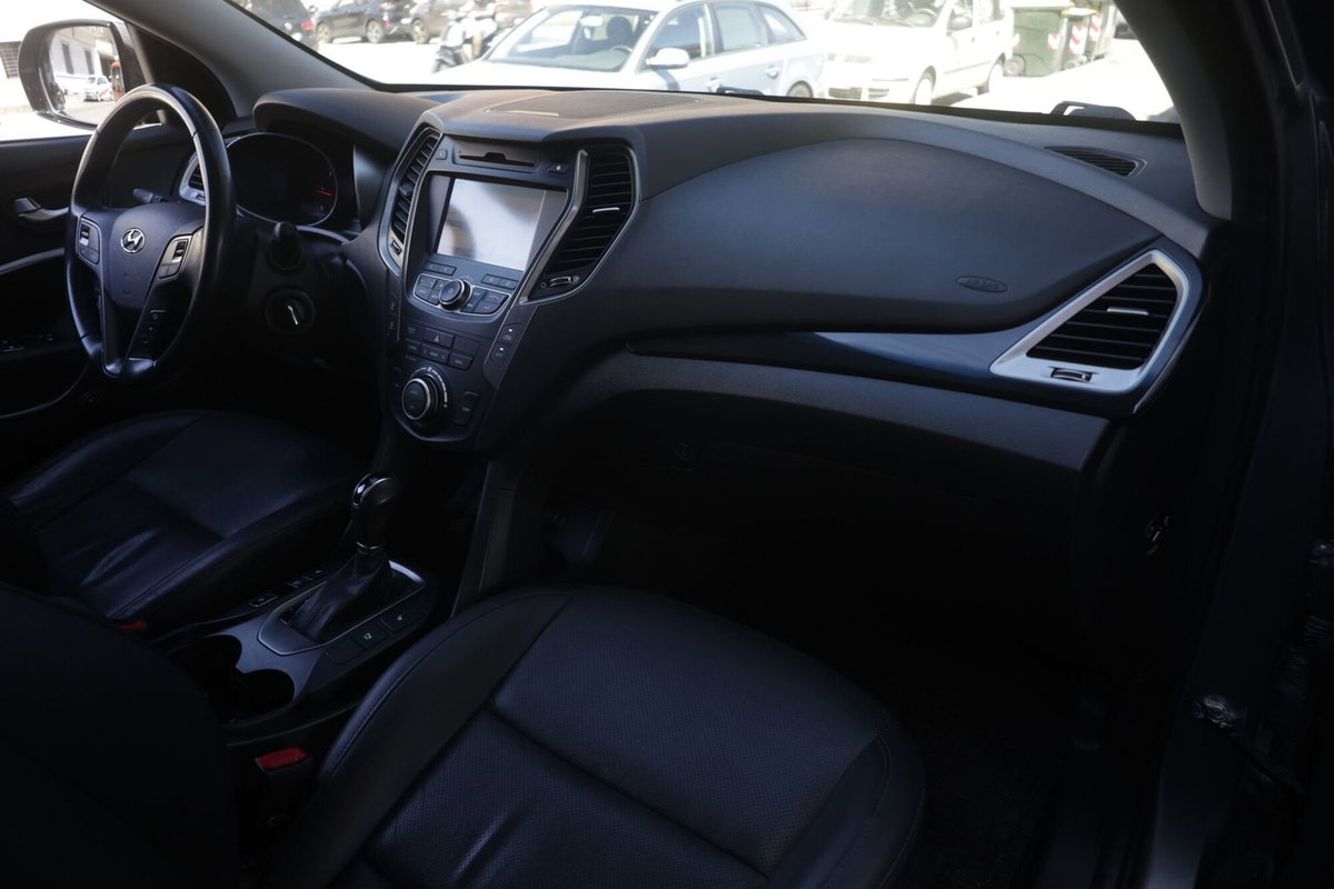 Hyundai Santa Fe 2.2 CRDi 4WD Comfort (12)