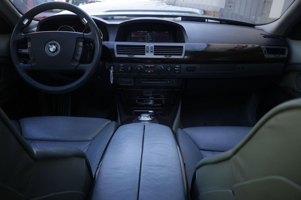 BMW Serie 7 745i cat (2)