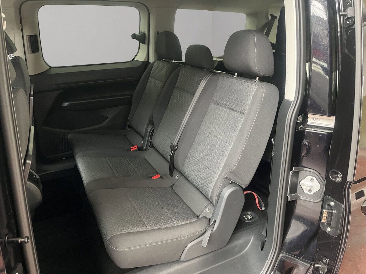 Ford Tourneo Connect 2.0 ecoblue 122cv Titanium auto (12)
