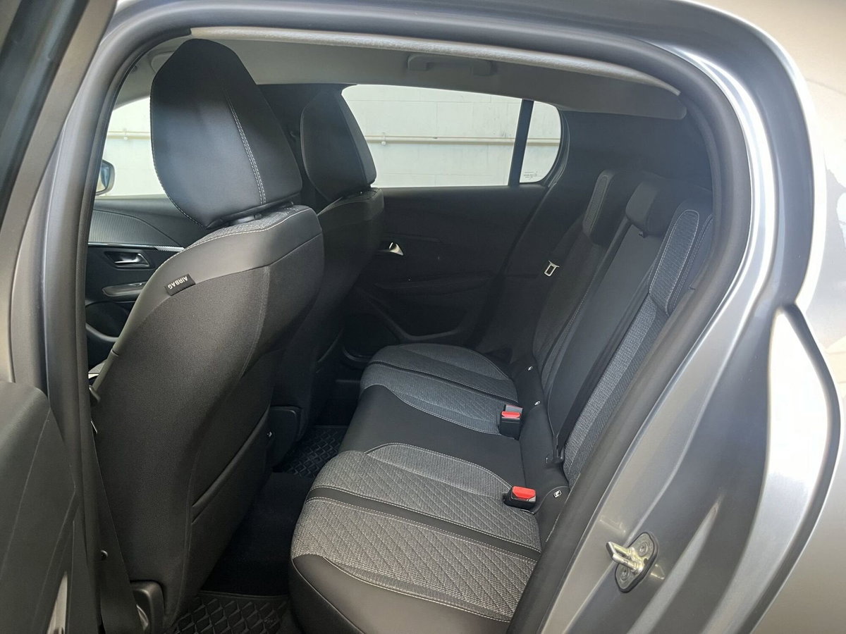 Peugeot 208 PureTech 100 Stop&Start 5 porte Allure (8)