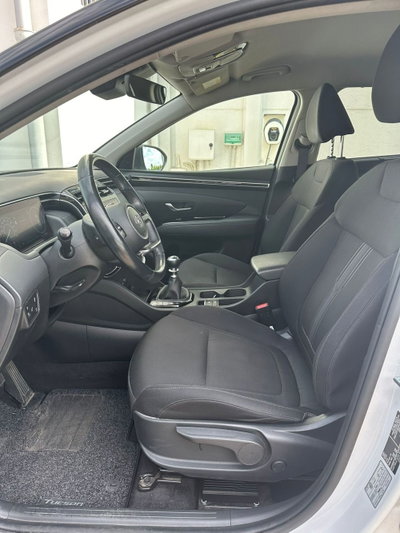 Hyundai Tucson 1.6 hev Exellence 2wd auto (11)