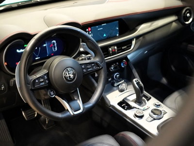 Alfa Romeo Stelvio 2.2 t Tributo Italiano Q4 210cv auto (4)