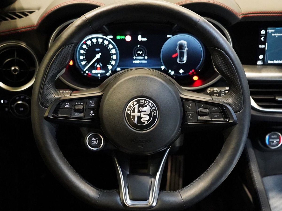 Alfa Romeo Stelvio 2.2 t Tributo Italiano Q4 210cv auto (6)