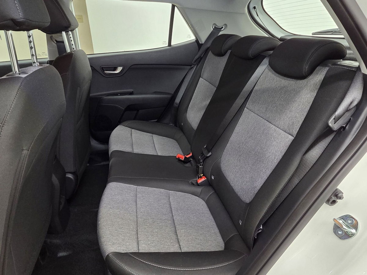 Kia Stonic 1.0 t-gdi Gpl Style (12)
