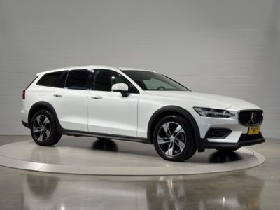 Volvo V60 Cross Country 2.0 b4 Plus awd auto (7)