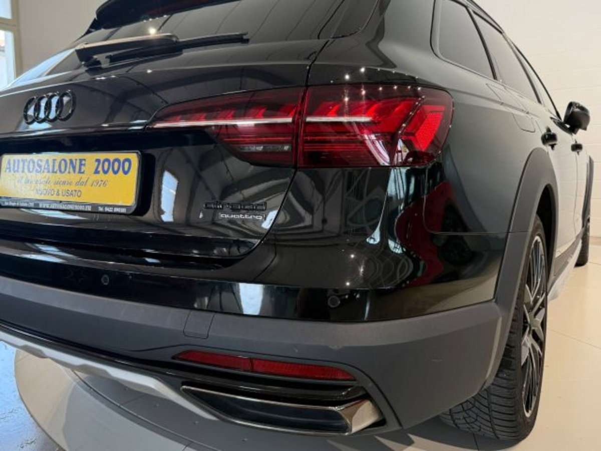 Audi A4 Allroad Allroad 40 2.0 tdi mhev Identity Contrast quattro 204cv s-tronic (17)