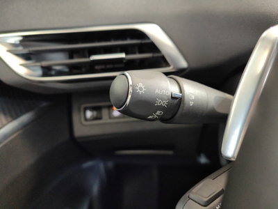 Peugeot 3008 BlueHDi 130 S&S EAT8 Allure (19)