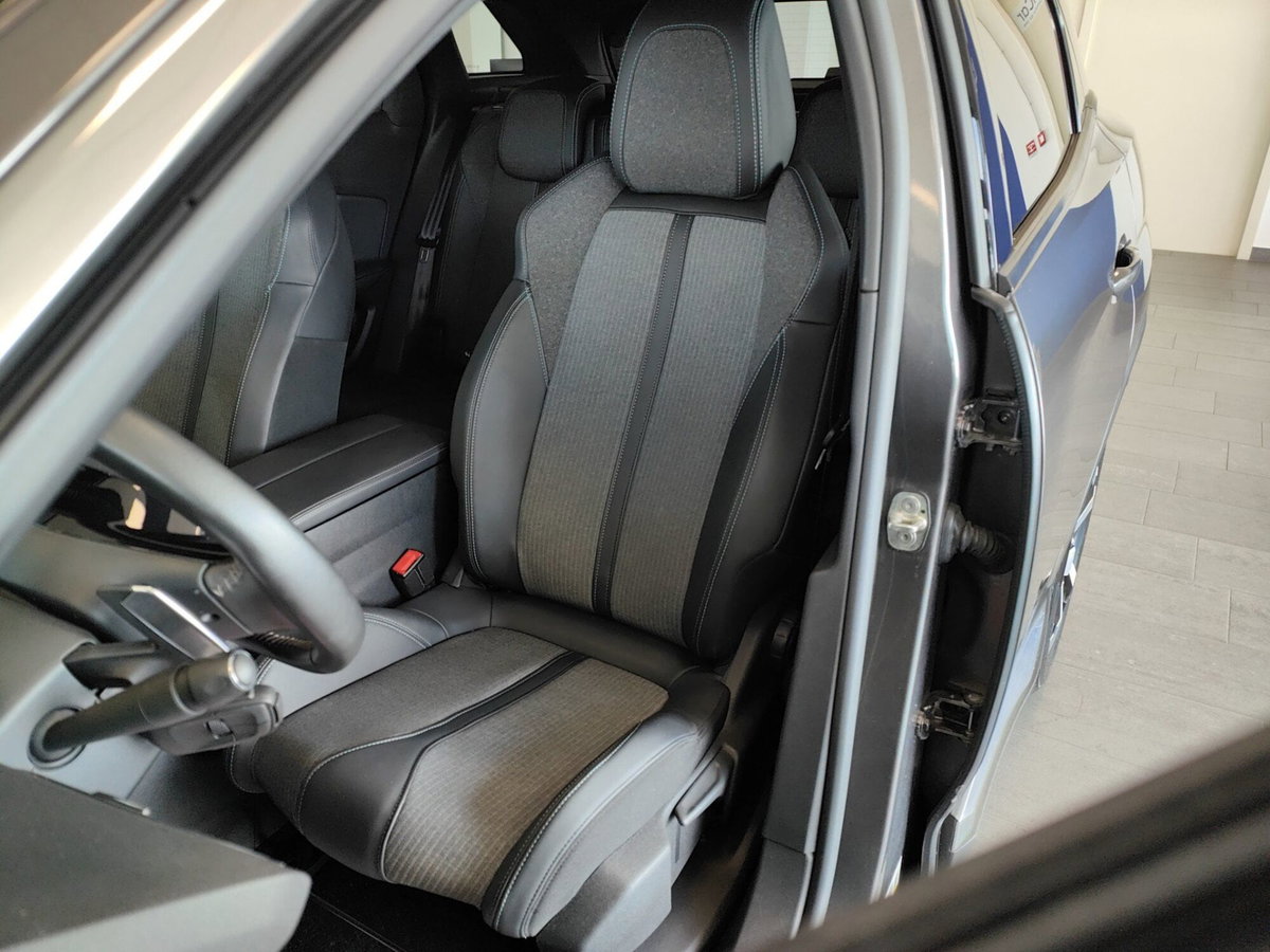 Peugeot 3008 BlueHDi 130 S&S EAT8 Allure (4)