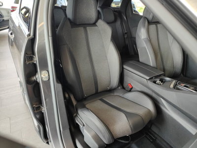 Peugeot 3008 BlueHDi 130 S&S EAT8 Allure (5)