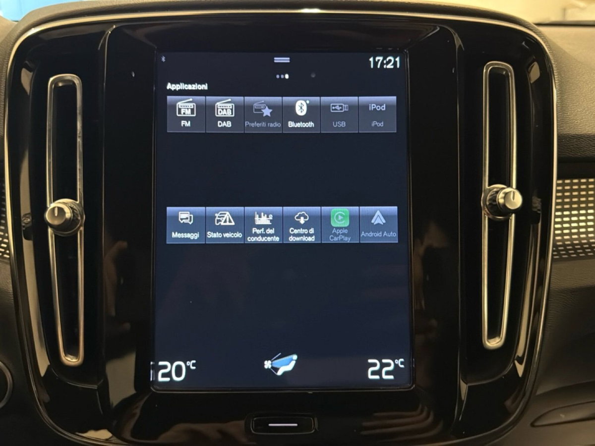 Volvo XC40 T5 Recharge Plug-in Hybrid R-design (12)