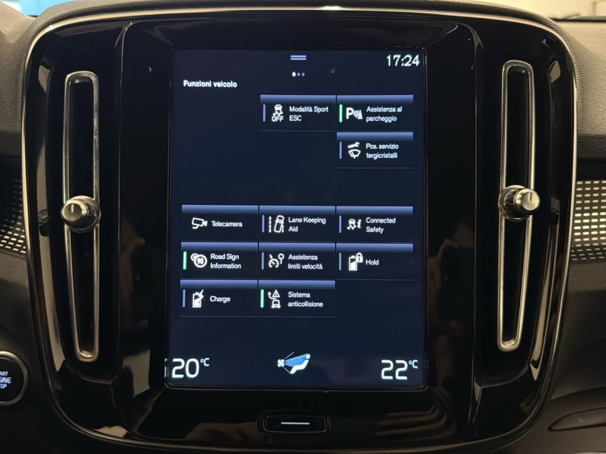 Volvo XC40 T5 Recharge Plug-in Hybrid R-design (13)