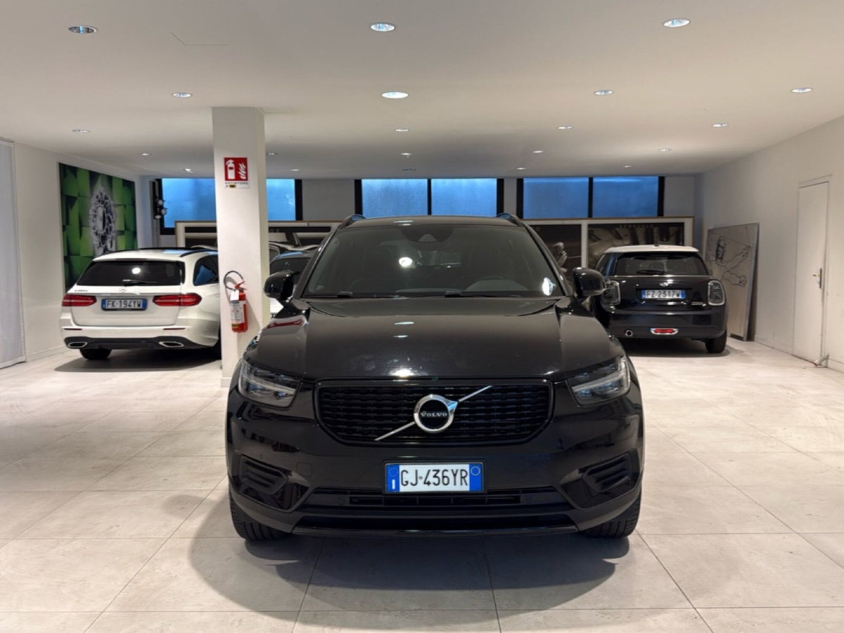Volvo XC40 T5 Recharge Plug-in Hybrid R-design (17)