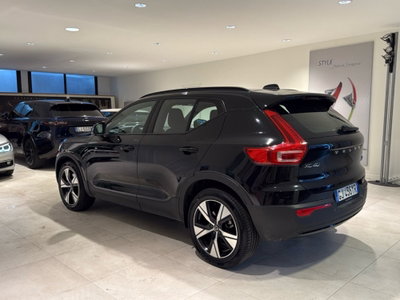 Volvo XC40 T5 Recharge Plug-in Hybrid R-design (6)